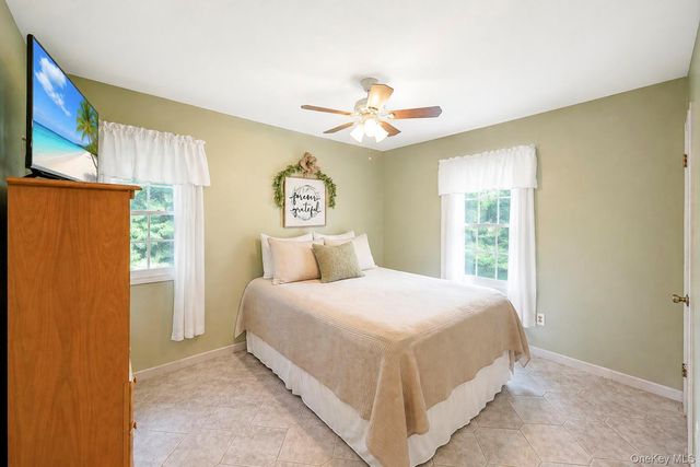 29 Niewood Drive, Ridge, NY 11961