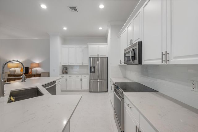 2920 Twin Oaks Way, Wellington, FL 33414