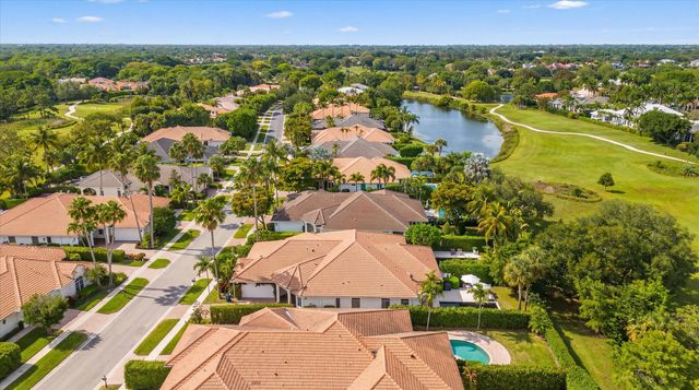 2920 Twin Oaks Way, Wellington, FL 33414