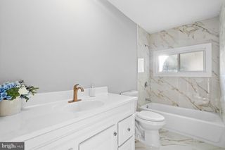 9 PENSDALE LANE, Willingboro, NJ 08046