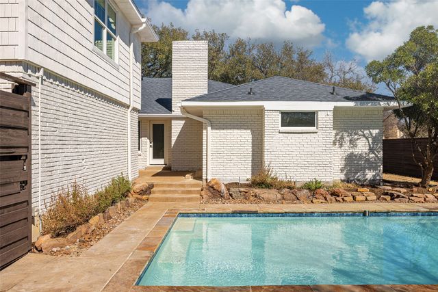 9666 Whitehurst Drive, Dallas, TX 75243