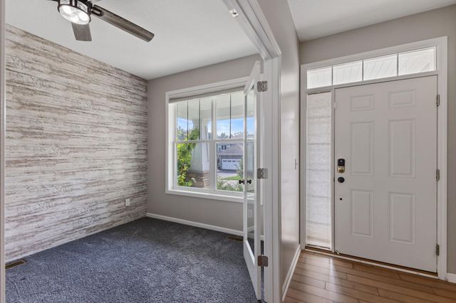 4824 Red Oak Lane, Minnetrista, MN 55364