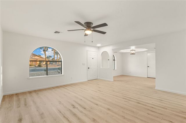 1805 E Boulder Creek Way, Fort Mohave, AZ 86426
