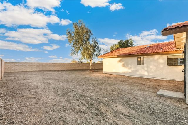 1805 E Boulder Creek Way, Fort Mohave, AZ 86426