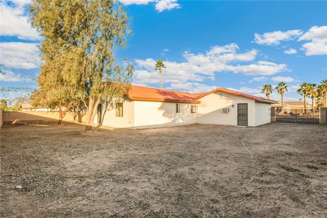 1805 E Boulder Creek Way, Fort Mohave, AZ 86426