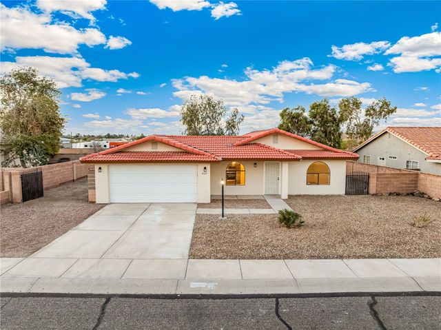 1805 E Boulder Creek Way, Fort Mohave, AZ 86426