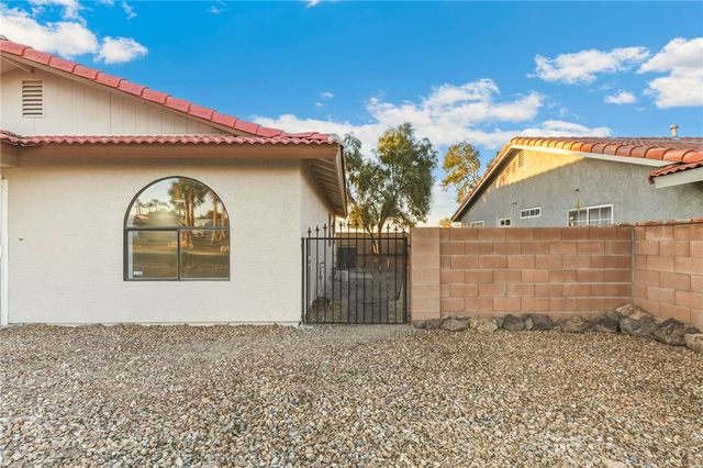 1805 E Boulder Creek Way, Fort Mohave, AZ 86426