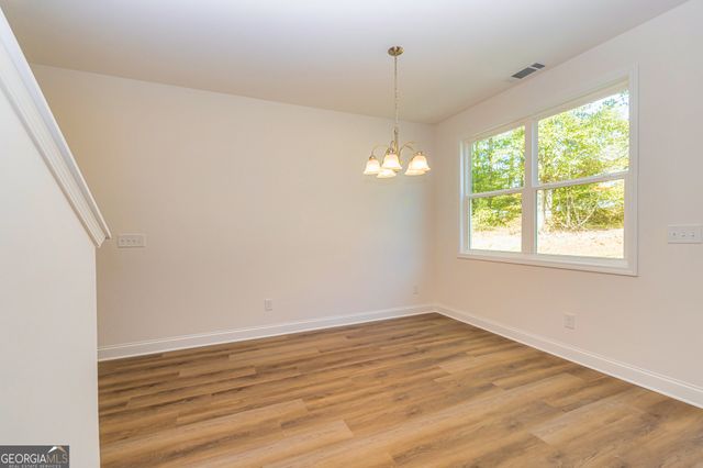 1669 W Poplar Street, Griffin, GA 30224