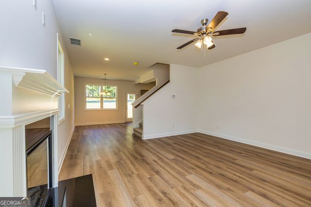 1669 W Poplar Street, Griffin, GA 30224