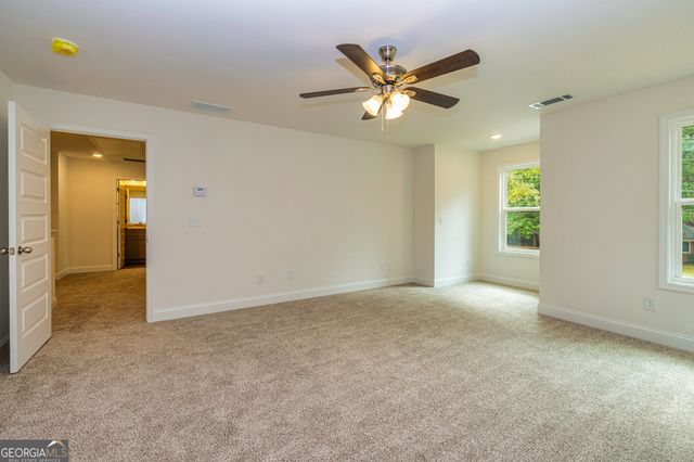 1669 W Poplar Street, Griffin, GA 30224