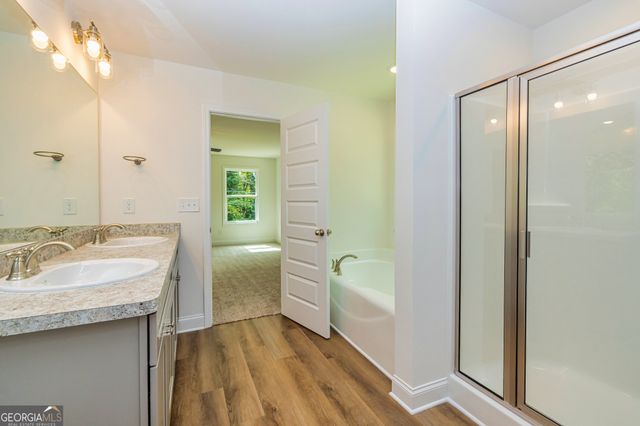 1669 W Poplar Street, Griffin, GA 30224