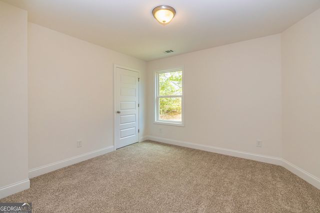 1669 W Poplar Street, Griffin, GA 30224