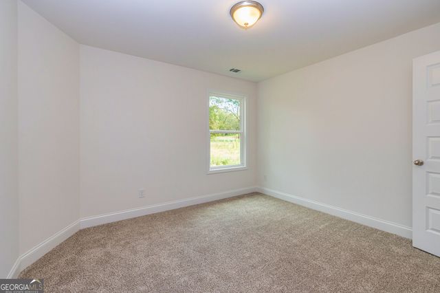 1669 W Poplar Street, Griffin, GA 30224