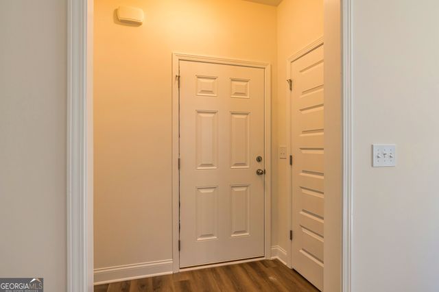 1669 W Poplar Street, Griffin, GA 30224