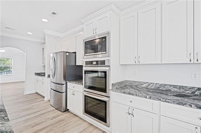 964 N King ST, Hampton, VA 23669