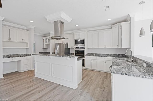 964 N King ST, Hampton, VA 23669