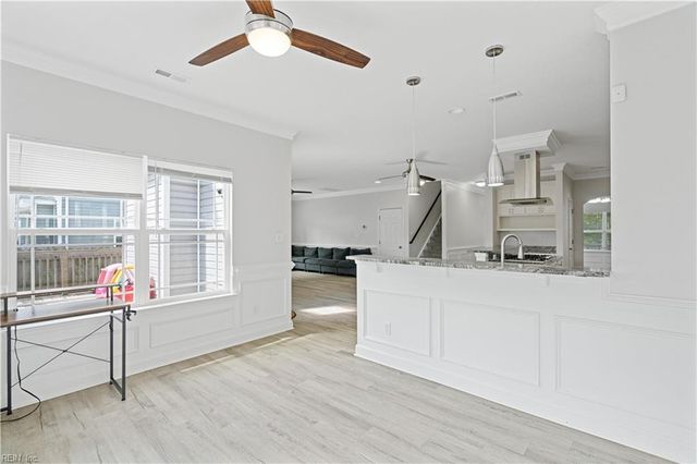 964 N King ST, Hampton, VA 23669