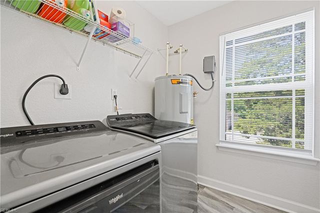 964 N King ST, Hampton, VA 23669