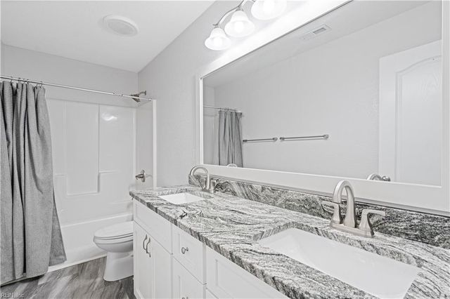 964 N King ST, Hampton, VA 23669