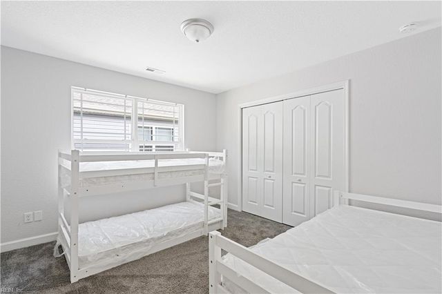 964 N King ST, Hampton, VA 23669