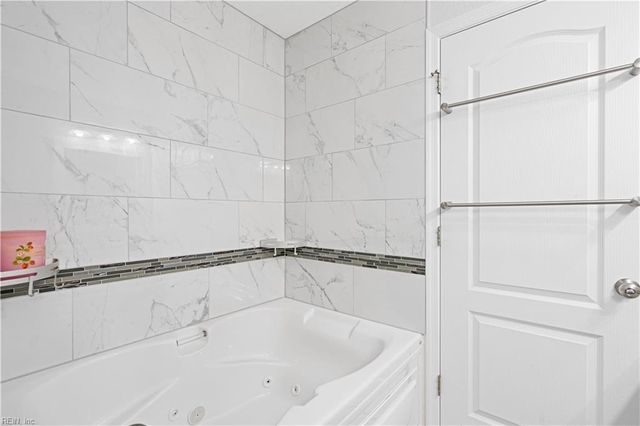 964 N King ST, Hampton, VA 23669