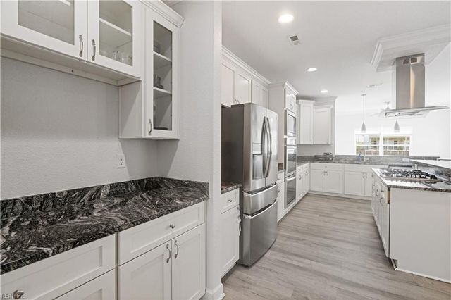 964 N King ST, Hampton, VA 23669