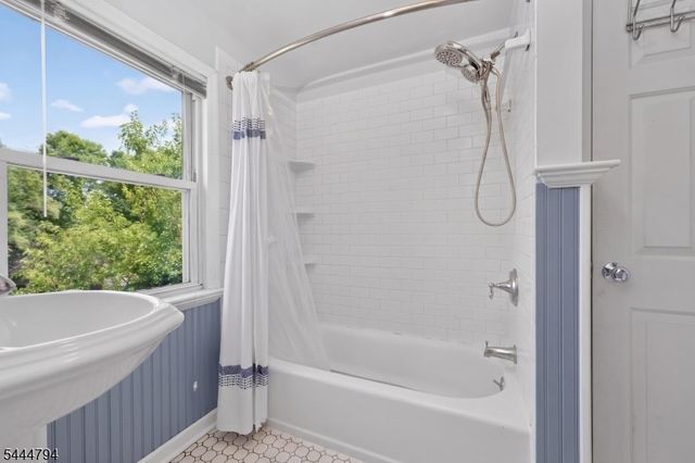 18 New Jersey Ave, Flemington Boro, NJ 08822