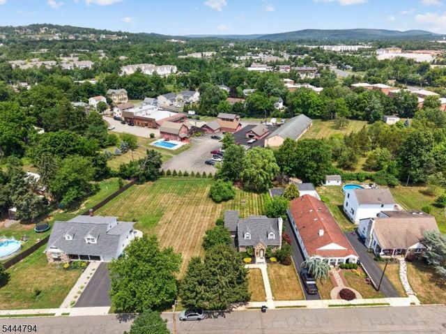 18 New Jersey Ave, Flemington Boro, NJ 08822