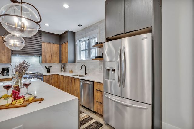 611 21st Ave, N, Nashville, TN 37203