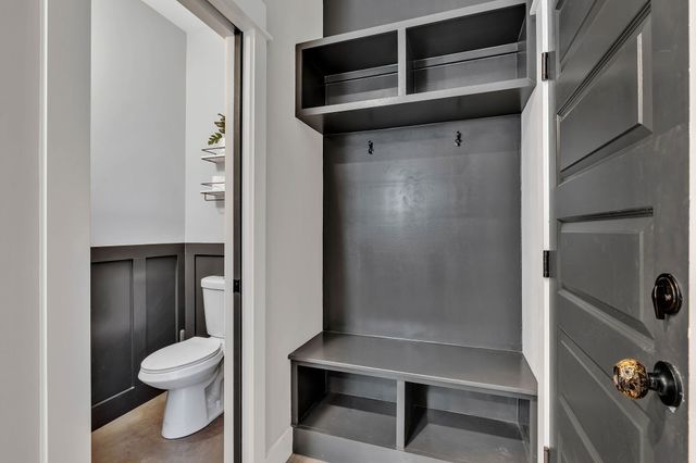 611 21st Ave, N, Nashville, TN 37203