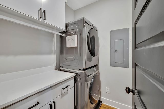 611 21st Ave, N, Nashville, TN 37203