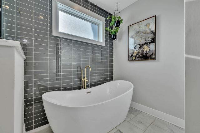 611 21st Ave, N, Nashville, TN 37203