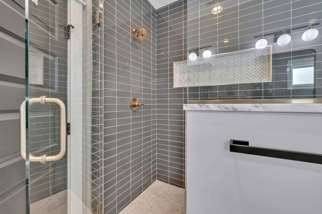 611 21st Ave, N, Nashville, TN 37203