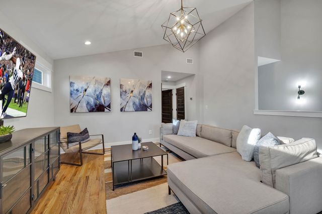 611 21st Ave, N, Nashville, TN 37203