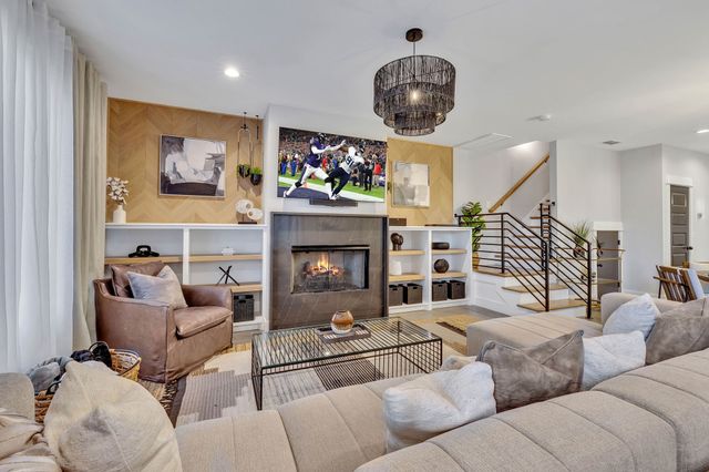 611 21st Ave, N, Nashville, TN 37203