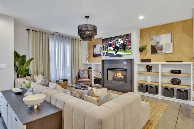 611 21st Ave, N, Nashville, TN 37203