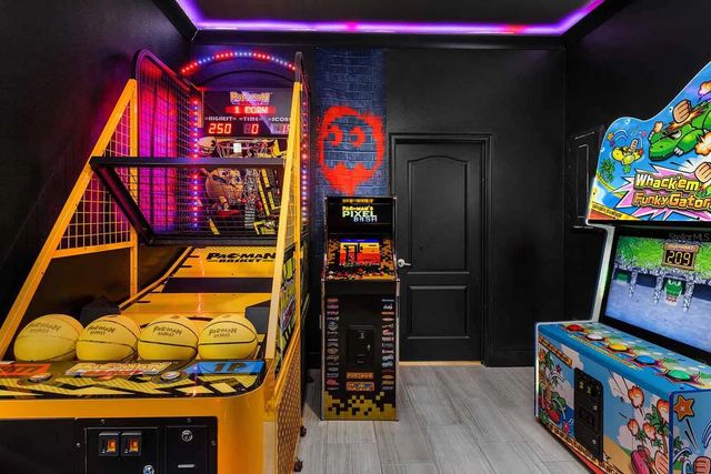 8025 OAK SHADOW COURT, Davenport, FL 33837