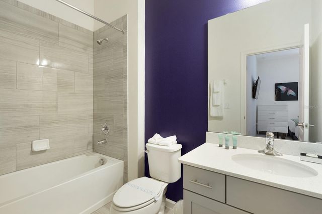 8025 OAK SHADOW COURT, Davenport, FL 33837