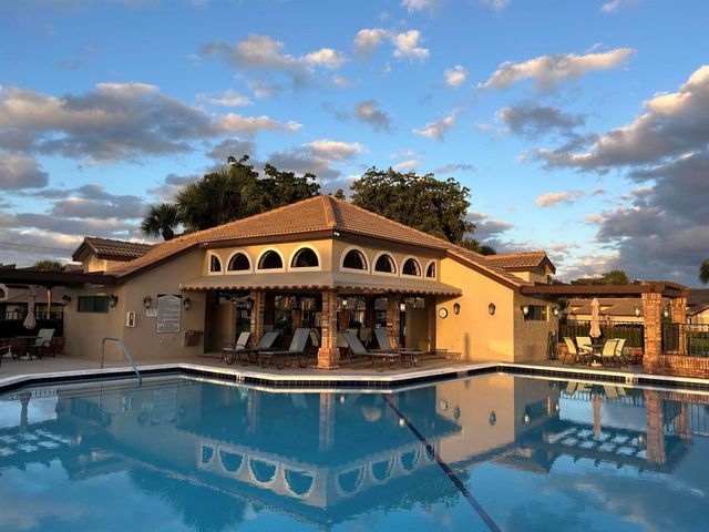 7207 Le Chalet Boulevard, Boynton Beach, FL 33472