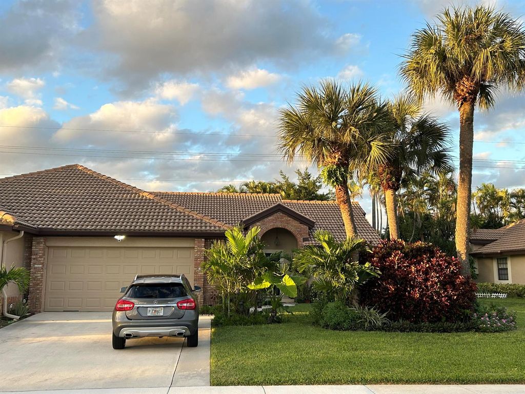 7207 Le Chalet Boulevard, Boynton Beach, FL 33472