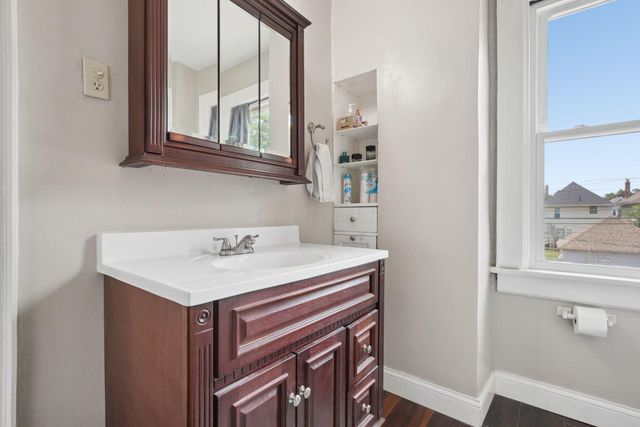 107 S Warren Avenue, Columbus, OH 43204