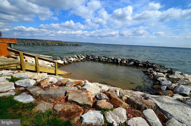 4728 FREDERICK AVE, Shady Side, MD 20764