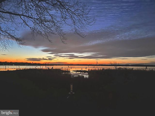 4728 FREDERICK AVE, Shady Side, MD 20764