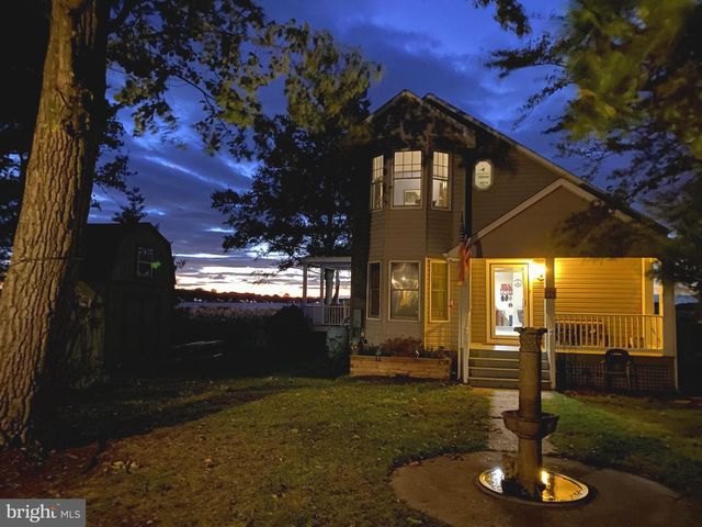 4728 FREDERICK AVE, Shady Side, MD 20764