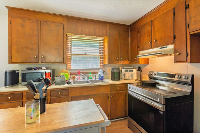 429 Killion Dr, Gaffney, SC 29340