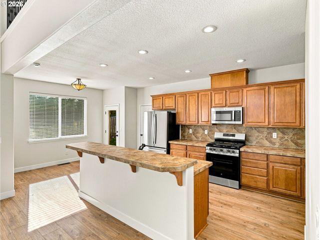 12725 Se DREAM WEAVER Ct, Happy Valley, OR 97086
