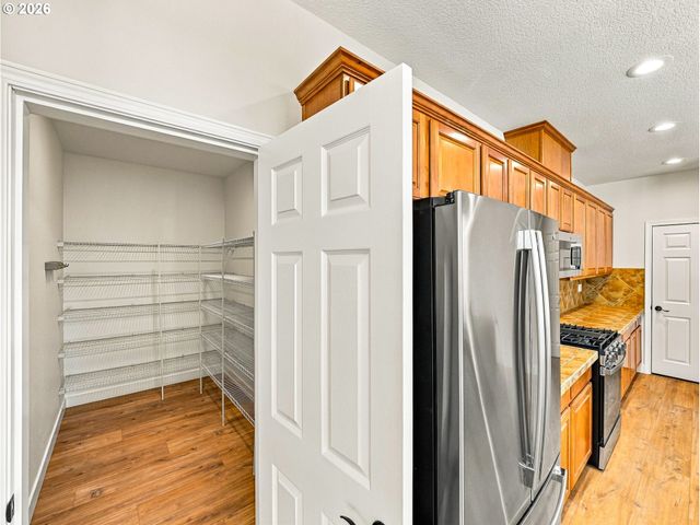 12725 Se DREAM WEAVER Ct, Happy Valley, OR 97086