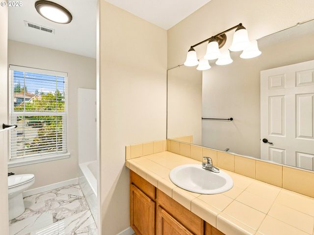 12725 Se DREAM WEAVER Ct, Happy Valley, OR 97086