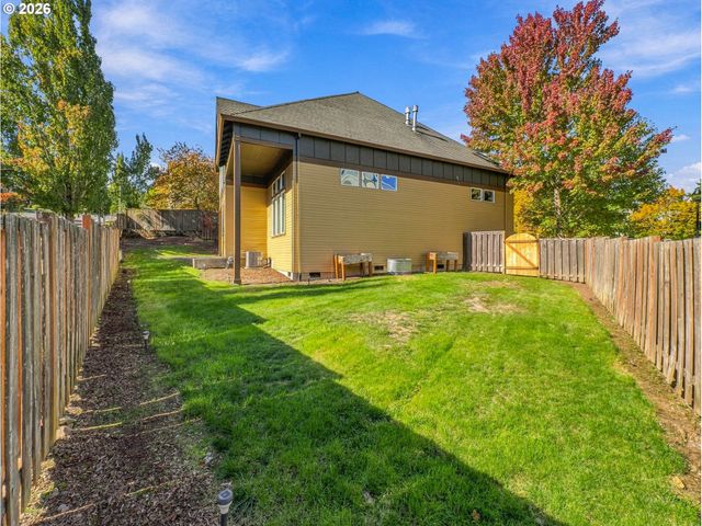 12725 Se DREAM WEAVER Ct, Happy Valley, OR 97086