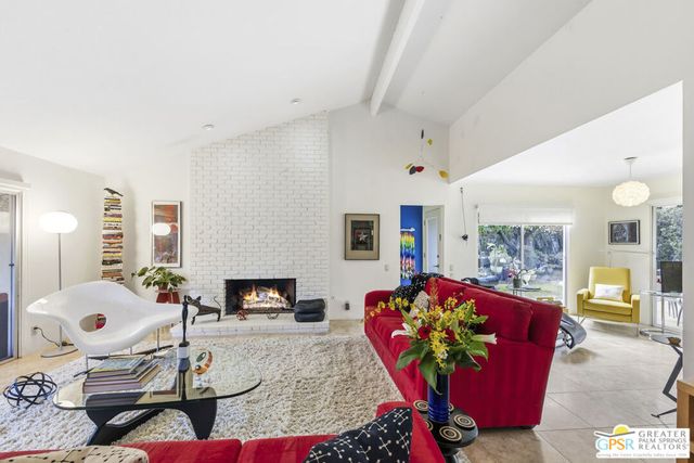 2607 S Calle Palo Fierro, Palm Springs, CA 92264